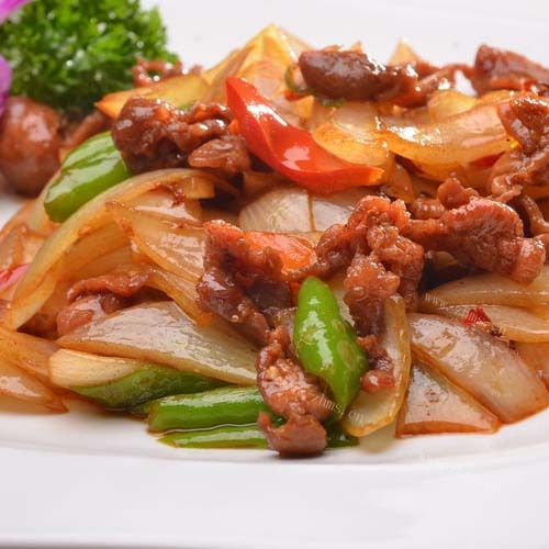 营养丰富的洋葱炒肉