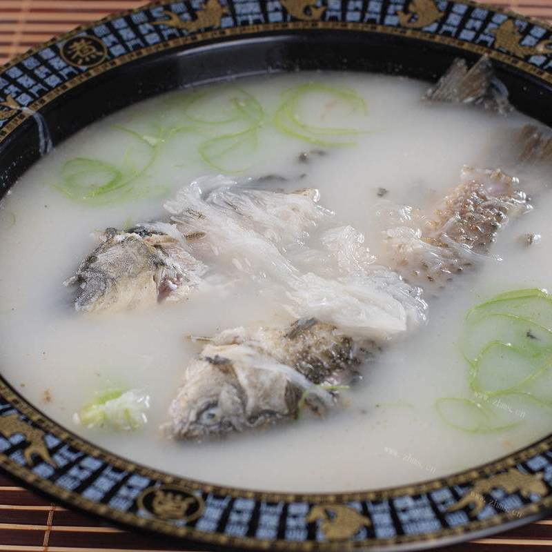 滋补的萝卜鲫鱼汤