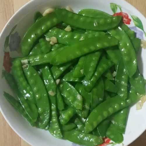 自己做的蒜蓉荷兰豆