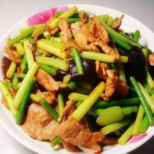 自制蒜苗炒肉的做法 