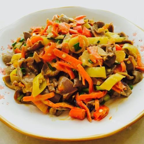 家常菜酸辣鸡胗