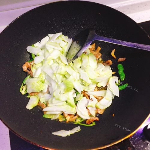 儿菜炒肉做法图解9)