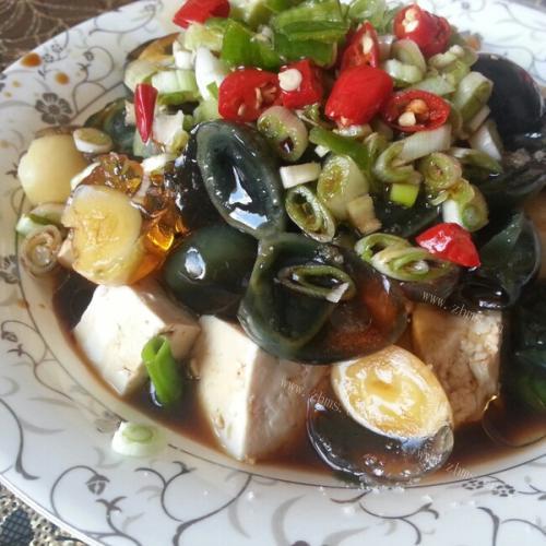 家常菜皮蛋豆腐