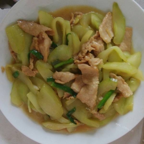 家常菜黄瓜炒瘦肉