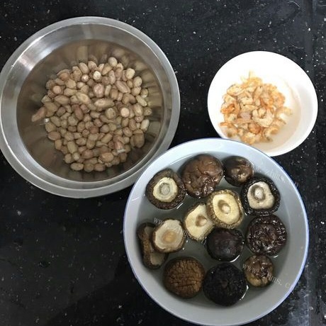 好吃的四角粽做法图解2)