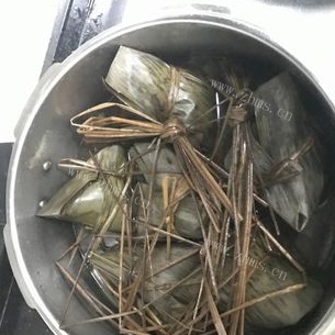 好吃的四角粽做法图解12)