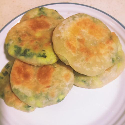 色味俱全的韭菜鸡蛋馅饼