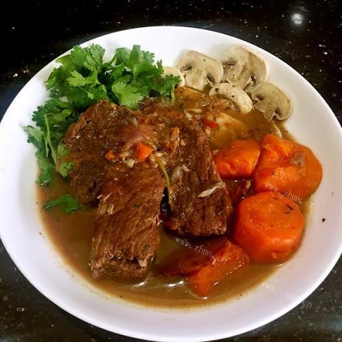 红酒炖牛肉