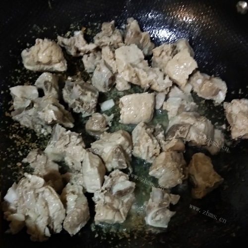 土豆烧排骨做法图解5)