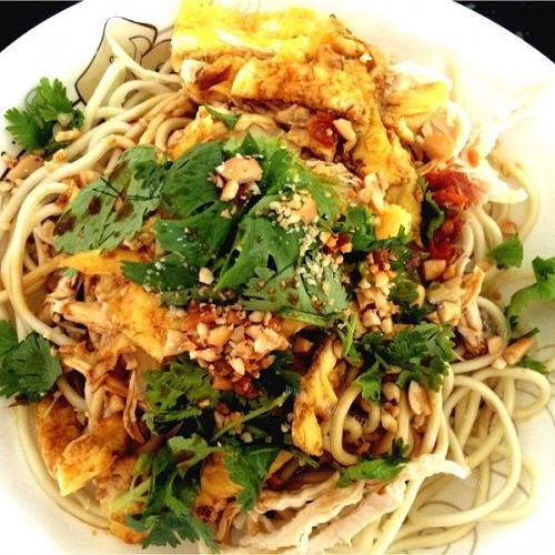 好吃的鸡丝凉面