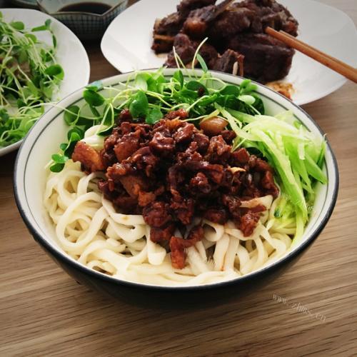 面点师课程-炸酱面