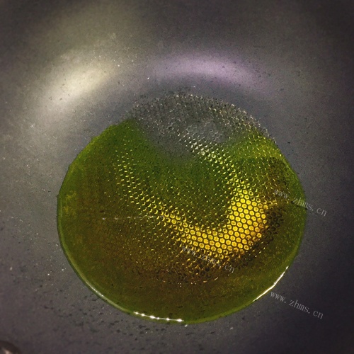 芹菜炒肉做法图解5)