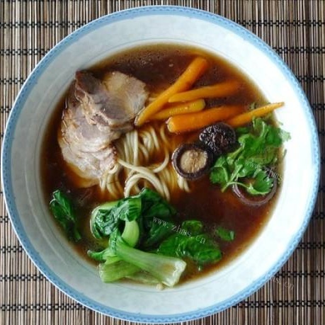 家常卤肉面