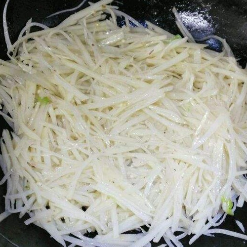 辣椒炒土豆丝做法图解5)