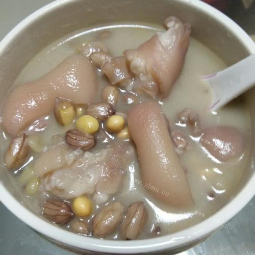 不一样黄豆猪脚汤的做法