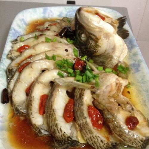 好吃的清蒸鲈鱼