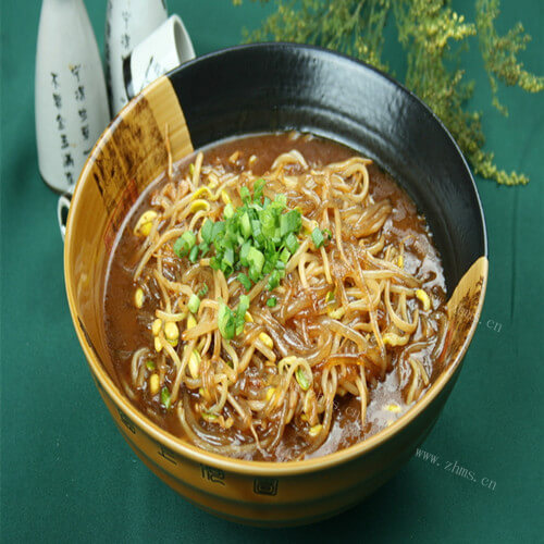 黄豆芽炖粉条