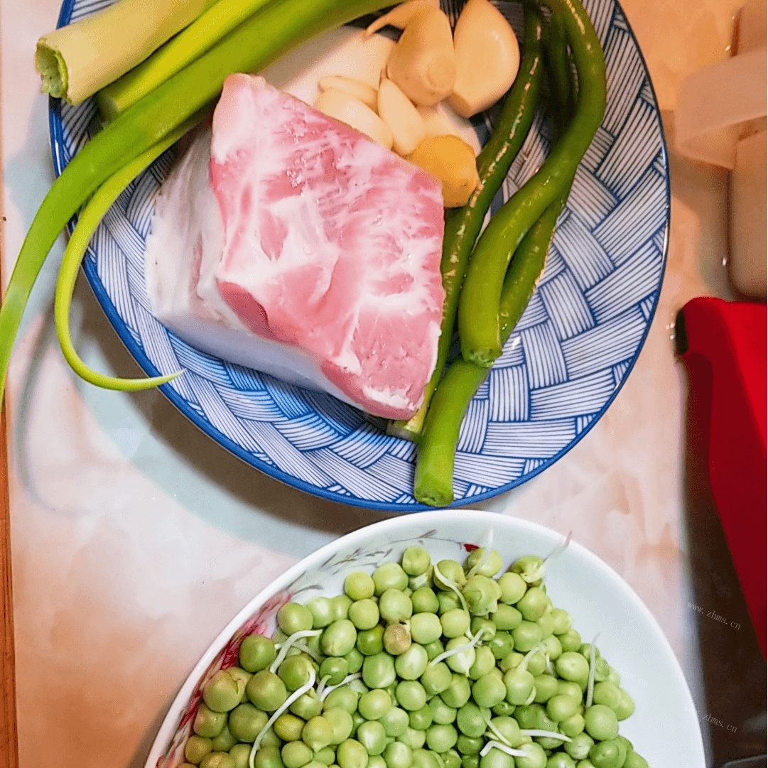 肉末豌豆做法图解1)