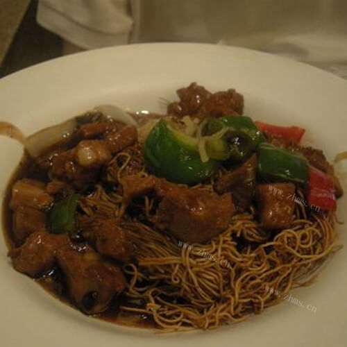经典粤菜:豉椒排骨炒面