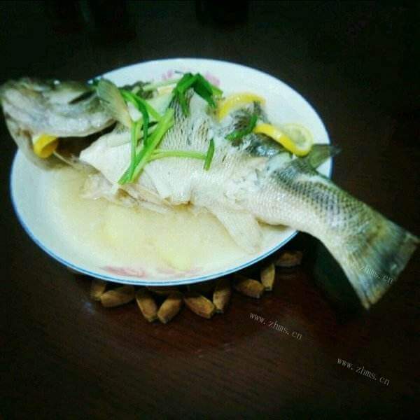 好吃的清蒸柠檬鱼