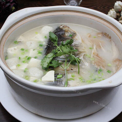 最简洁的鱼头豆腐汤
