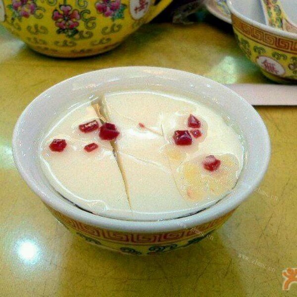 美味牛奶杏仁豆腐