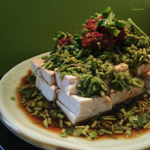 美味香椿拌豆腐
