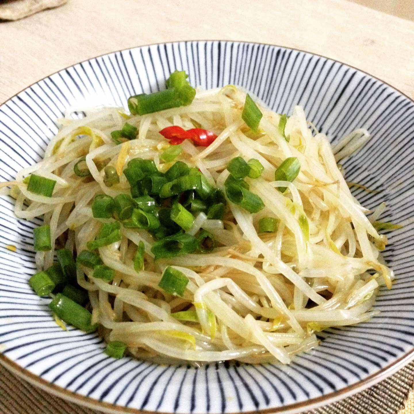 好吃的凉拌豆芽