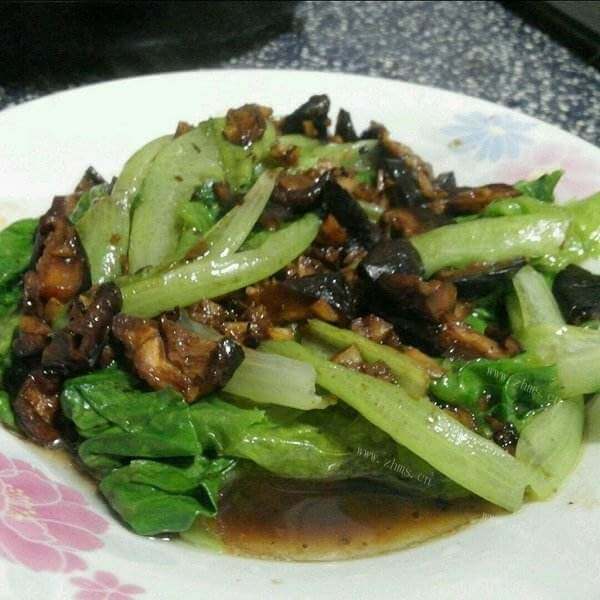 美味鳕鱼卧生菜