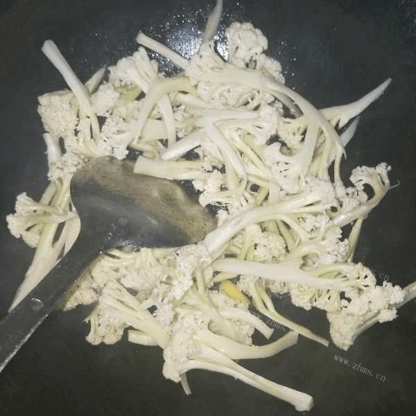 素炒花菜的做法做法图解5)