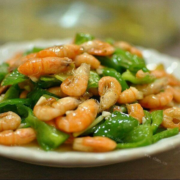 青椒炒河虾