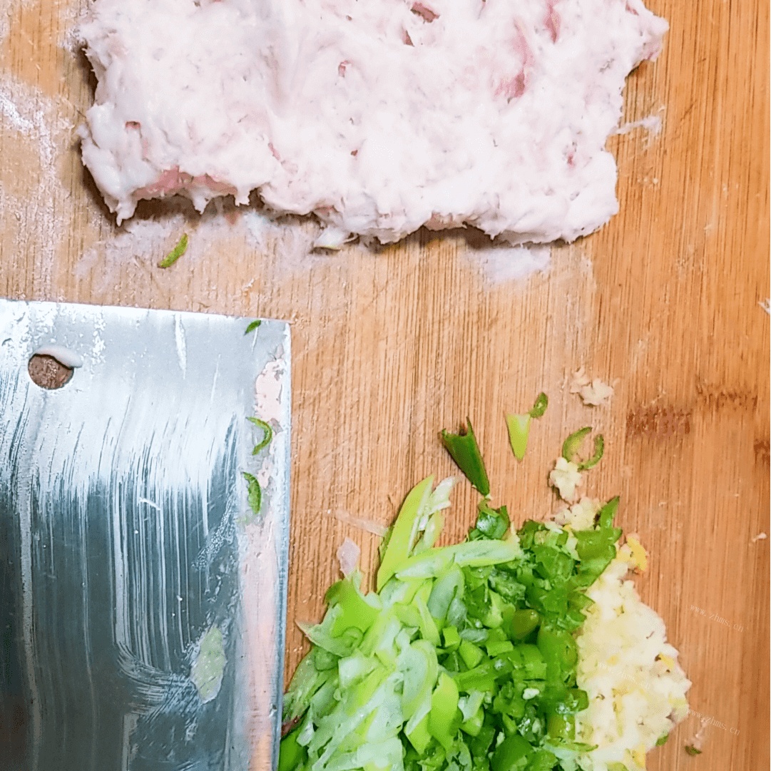 肉末豌豆做法图解2)