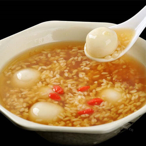 美味的橙汁醪糟汤圆