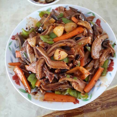 美味大蒜烧肚条