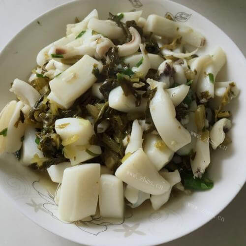 美味的白灼墨鱼