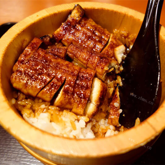 好吃的鳗鱼饭
