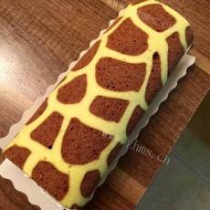 自己做的长颈鹿蛋糕卷