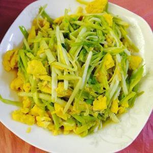 自制蒜黄炒鸡蛋