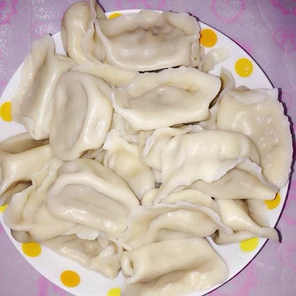 自己做的芹菜水饺