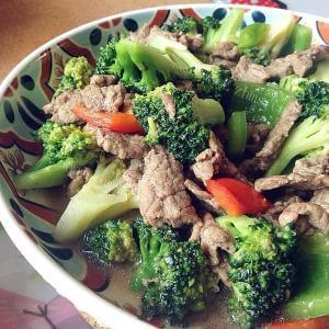 家常的西兰花炒牛肉