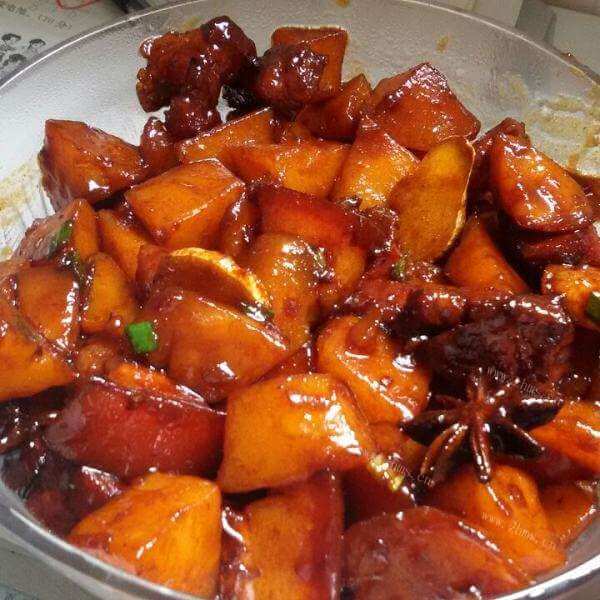 好吃的土豆红烧肉