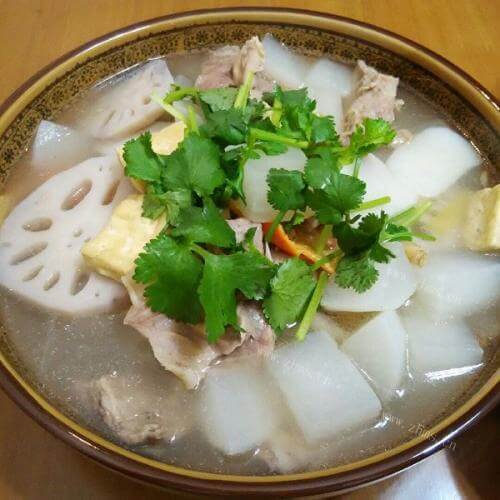 羊肉炖白萝卜