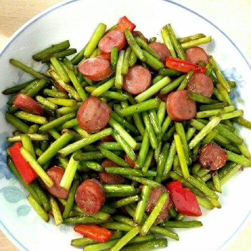 美味蒜苔炒香肠