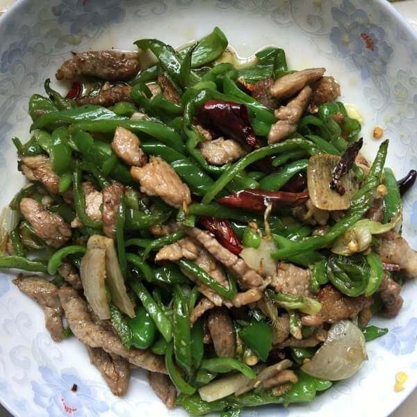 家常菜青椒炒肉丝