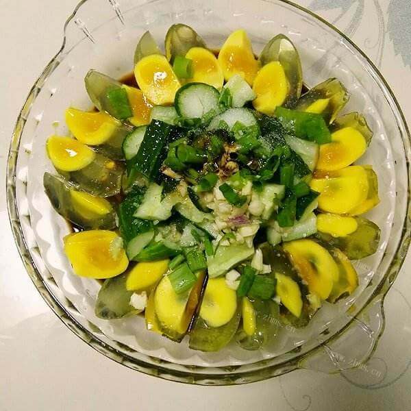 家常菜黄瓜拌皮蛋