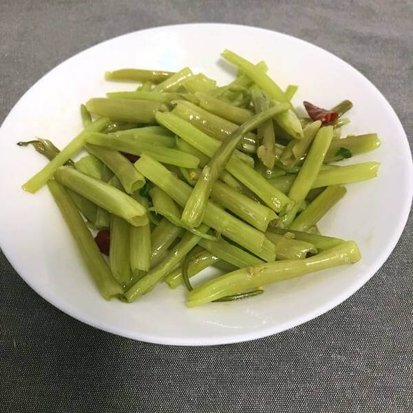 清炒空心菜梗
