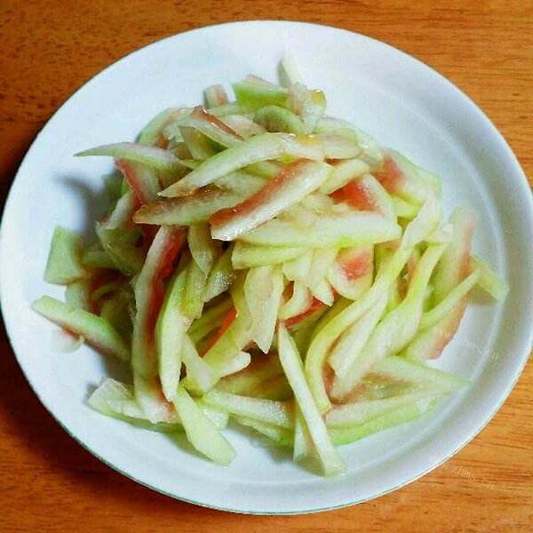 自制凉拌西瓜皮