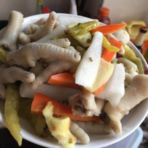简单制作泡椒凤爪
