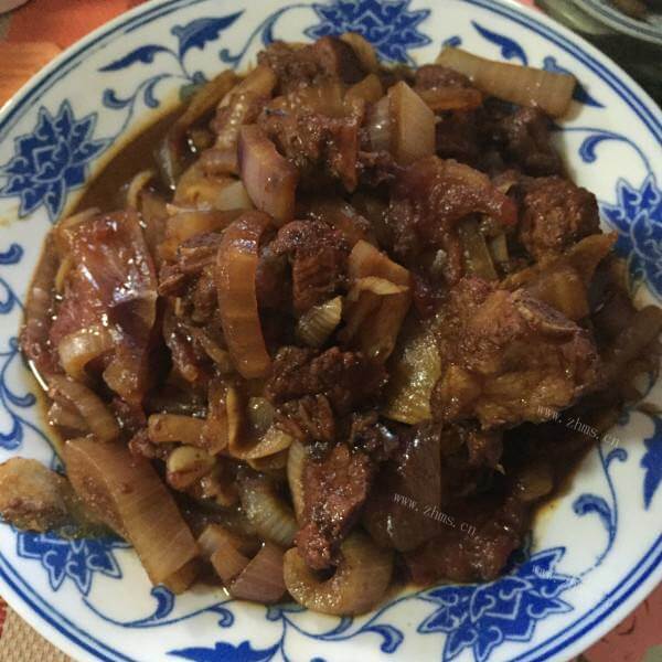 美味洋葱烧排骨