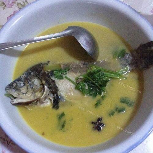 色味俱全的清炖鲫鱼